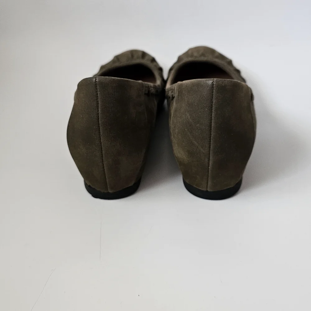 Baretraps Norma Olive Suede Whipstich Detail Hidden Wedge Heels Size 7½